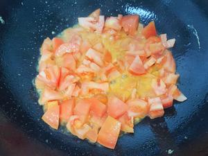 连汤都不放过的浓郁🍅番茄鸡蛋面😋的做法 步骤8