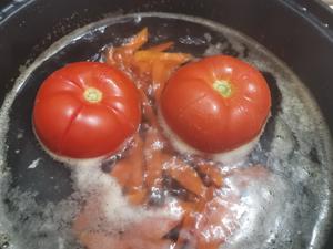 番茄炒蛋🍅＋胡萝卜的做法 步骤1