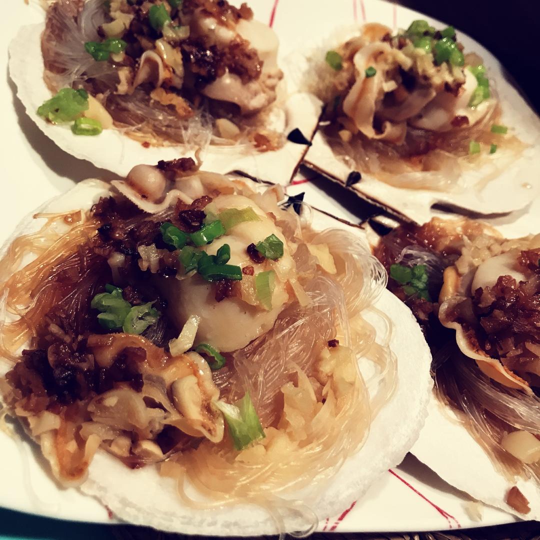 蒜蓉粉丝蒸扇贝