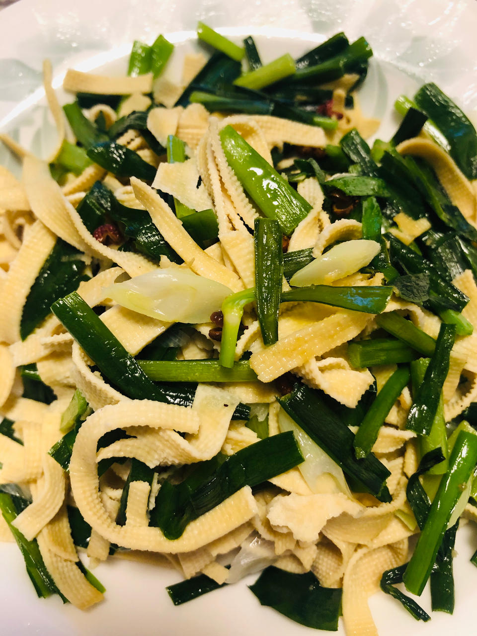 韭菜炒千张—【豆腐皮炒韭菜】