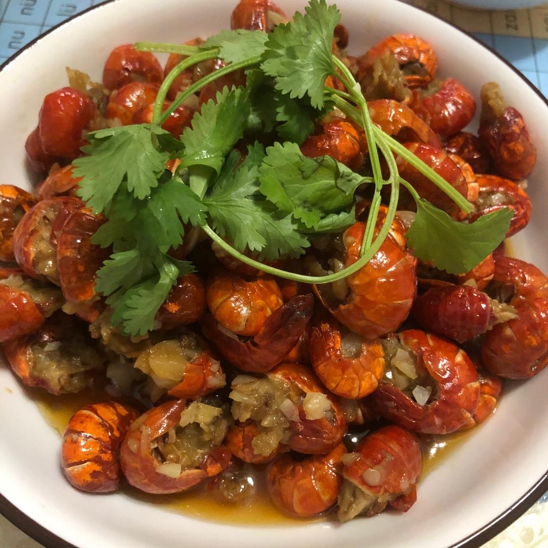 静-一做的蒜蓉龙虾尾