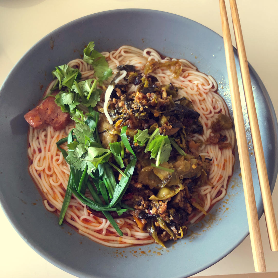 不逊于“昆明铁硼小锅米线”的“来宝妈牌”🌸“鲜肉砂锅米线”😋