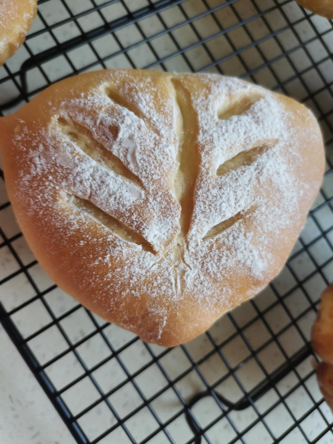 外软里糯❗️超多料㊙️火龙果麻薯坚果软欧包❗️