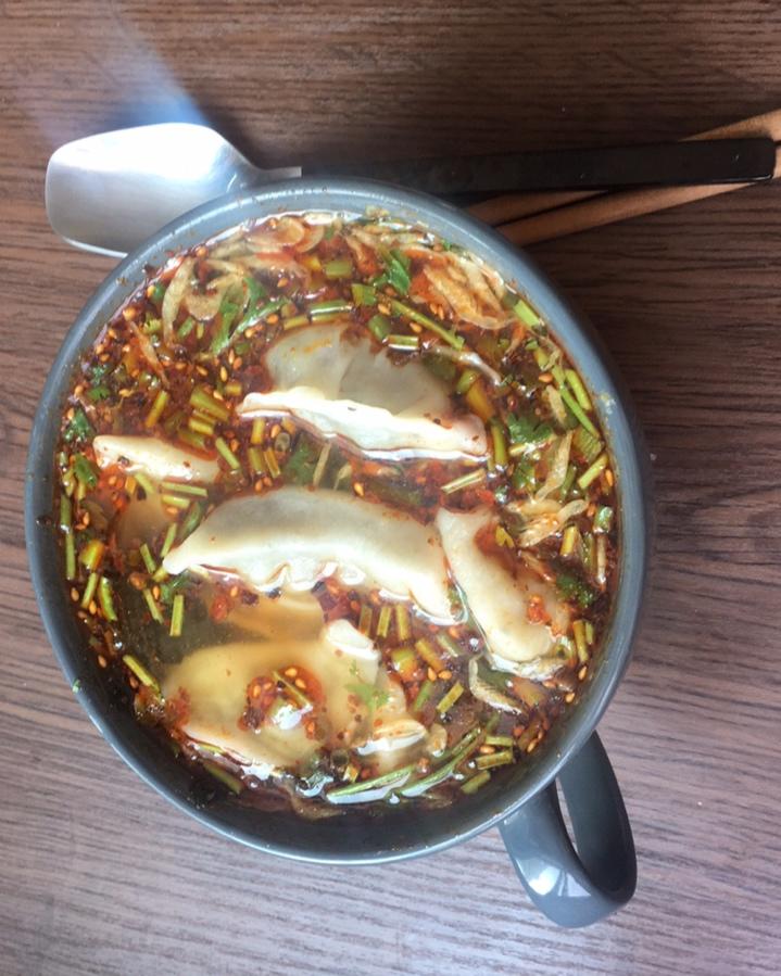酸汤水饺