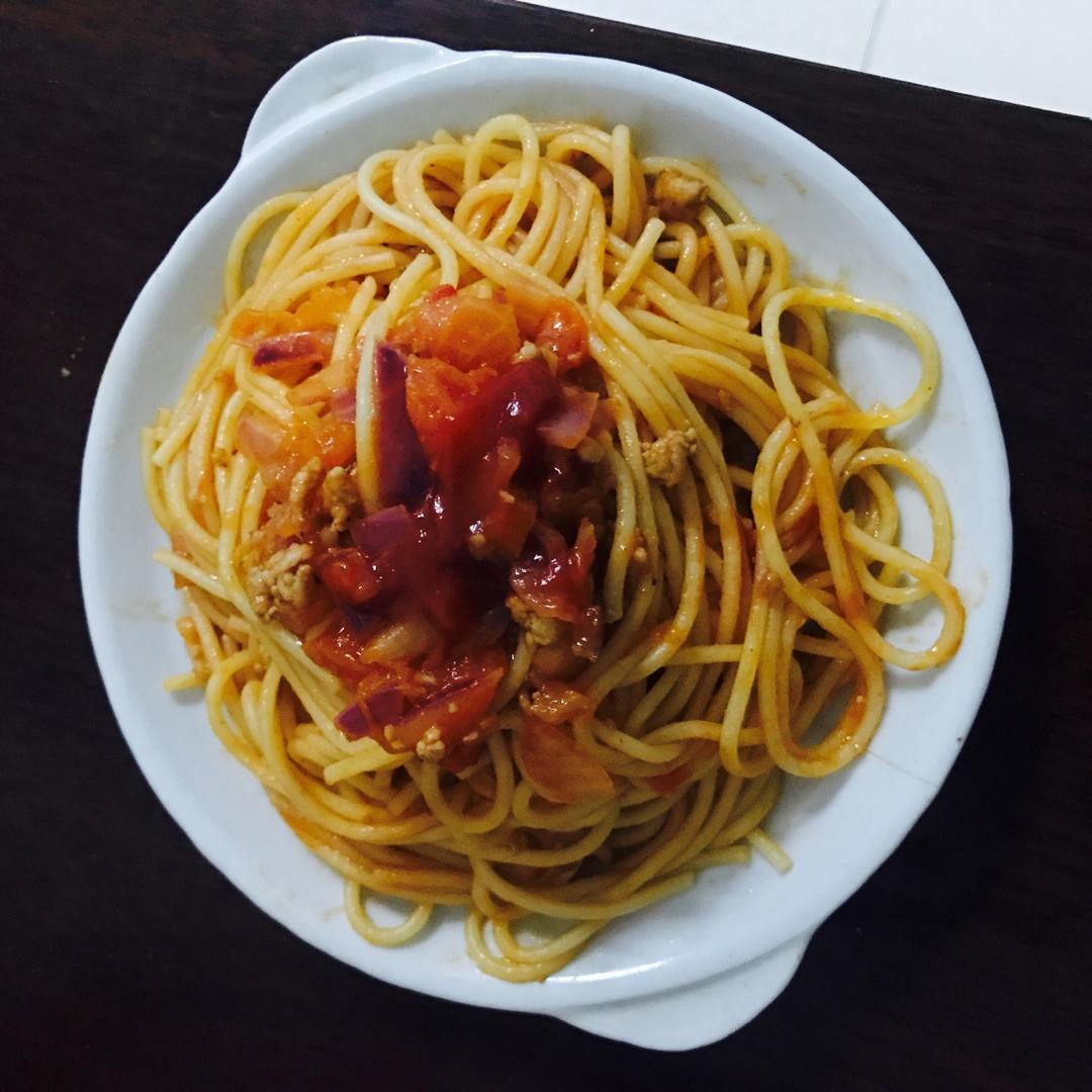 番茄肉酱意大利面
