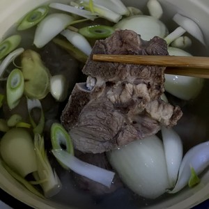 家庭版韩餐脊骨土豆汤的做法 步骤5