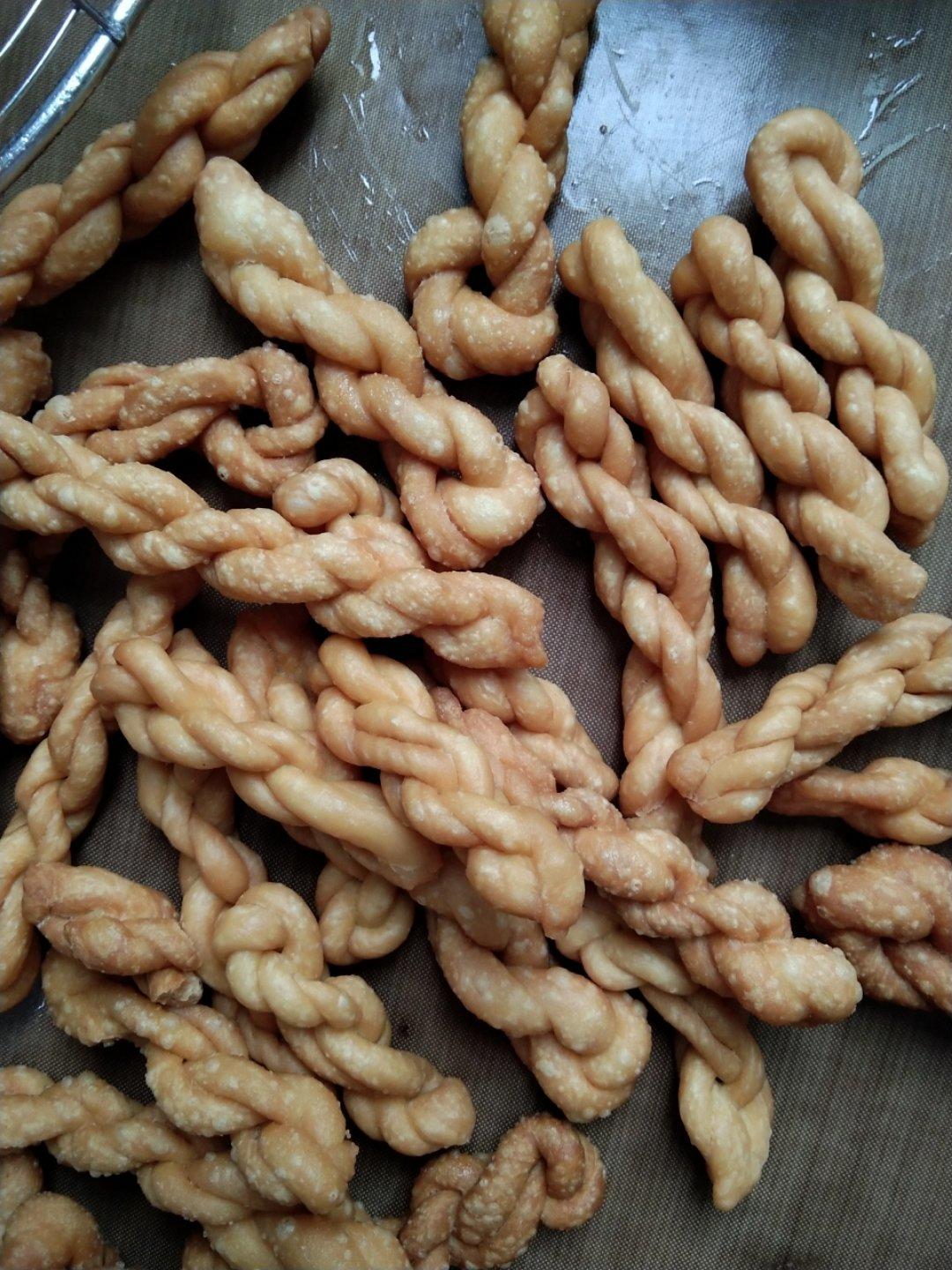 鸡蛋小麻花