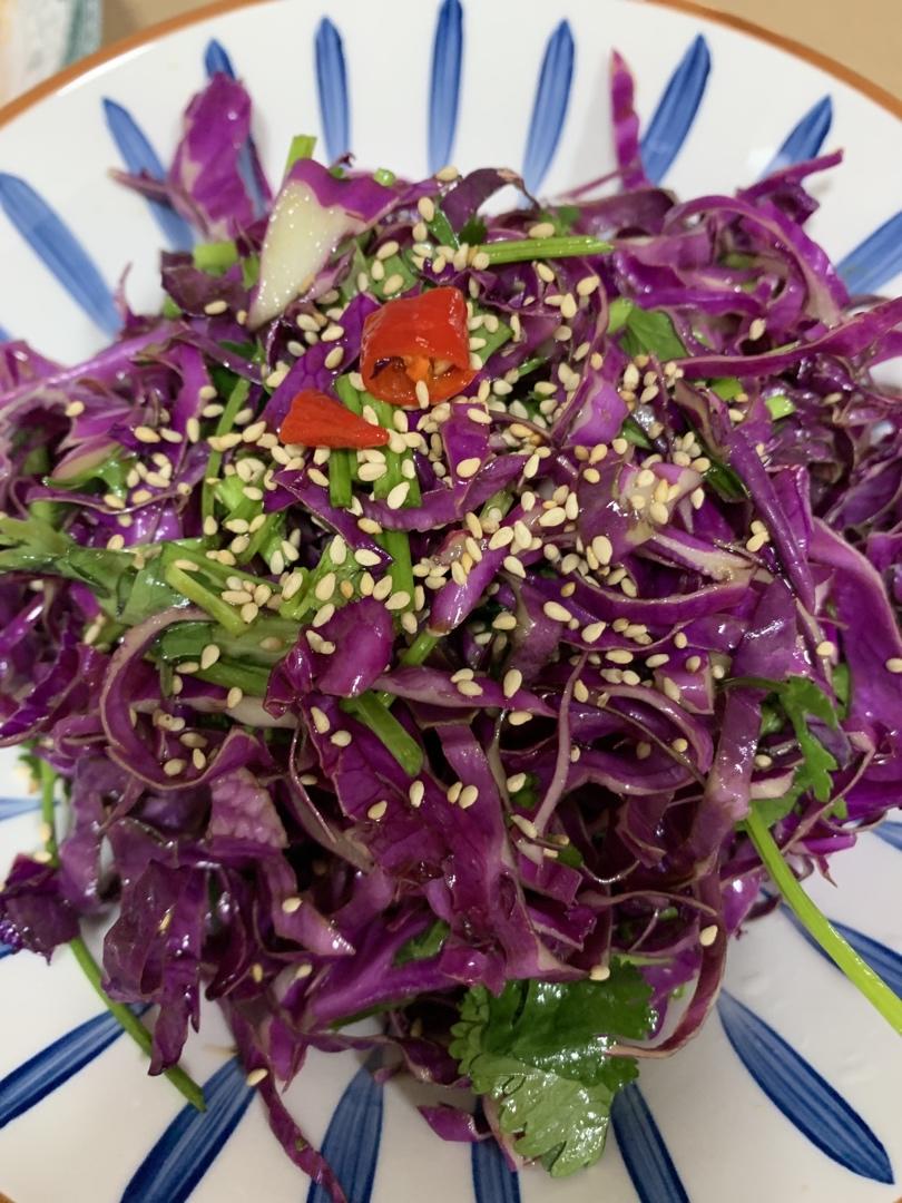 越吃越年轻的凉拌紫甘蓝