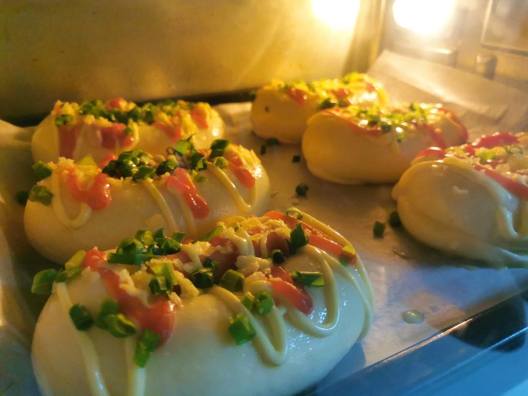 香葱火腿肠面包