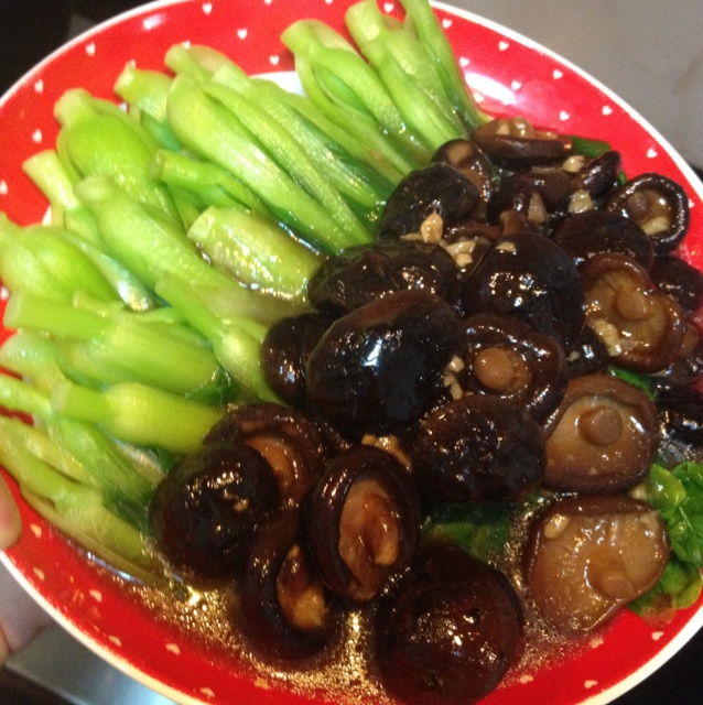 浇汁香菇油菜