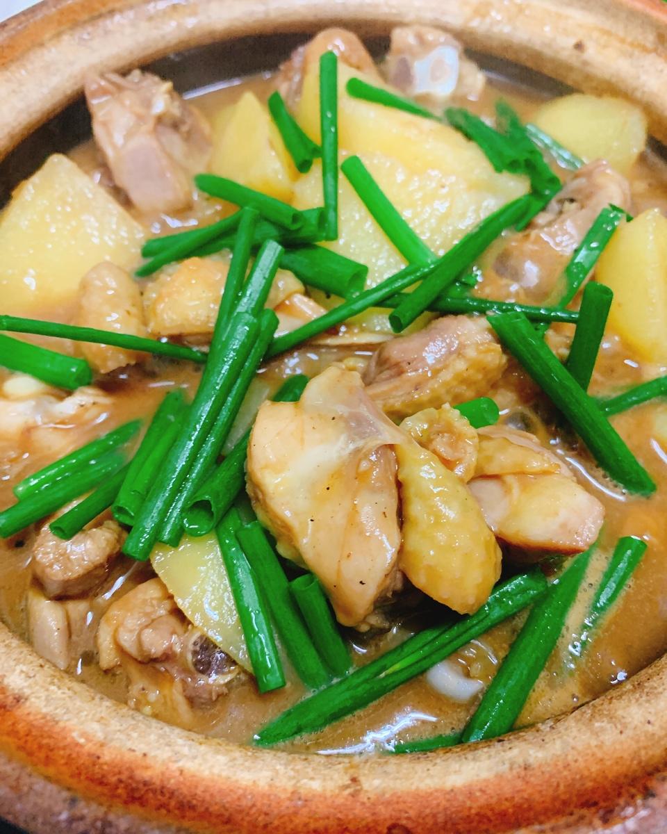 鸡肉炖土豆