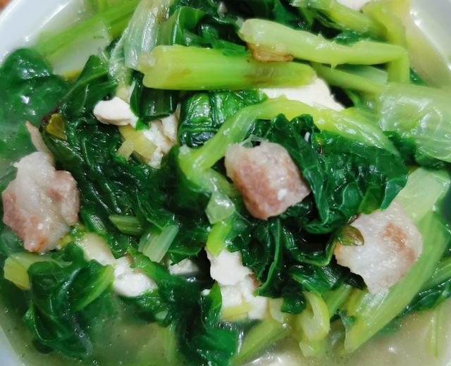 健康&营养_五花肉小白菜豆腐汤的做法