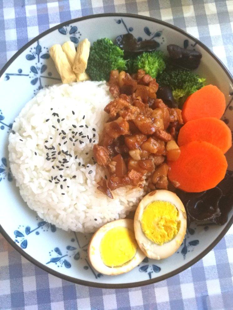好吃到停不下来的卤肉饭
