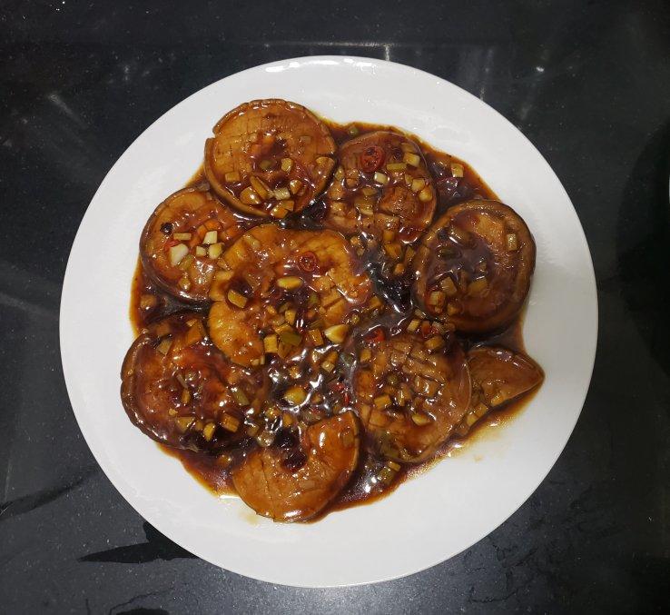 超级下饭的素鲍鱼～酱汁香菇，比肉还好吃