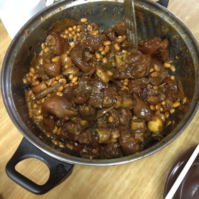 天天食堂猪蹄两吃【黄豆海带猪蹄汤】+【黄豆焖猪蹄】