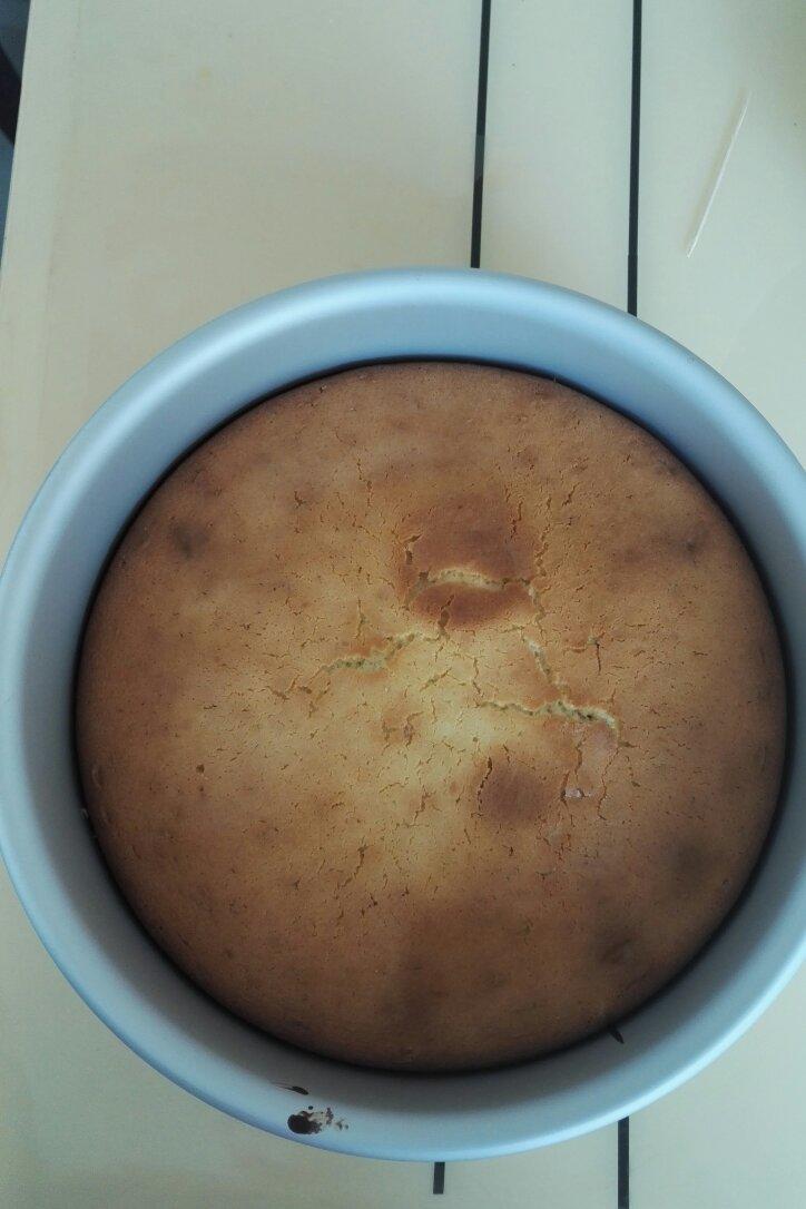 蛋糕的做法（烤箱做戚风蛋糕）