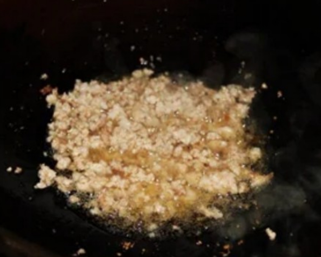 尖椒肉沫打卤面的做法 步骤2