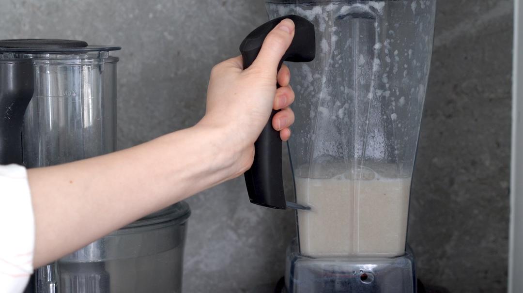 香港知名糖水铺别冰品，超解暑的龙眼冰的做法 步骤2