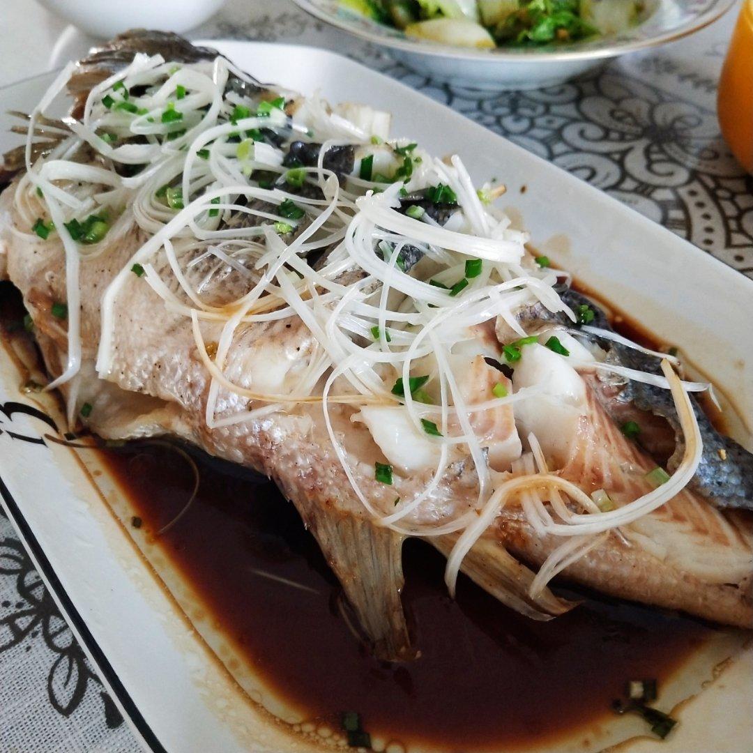 清蒸鲈鱼