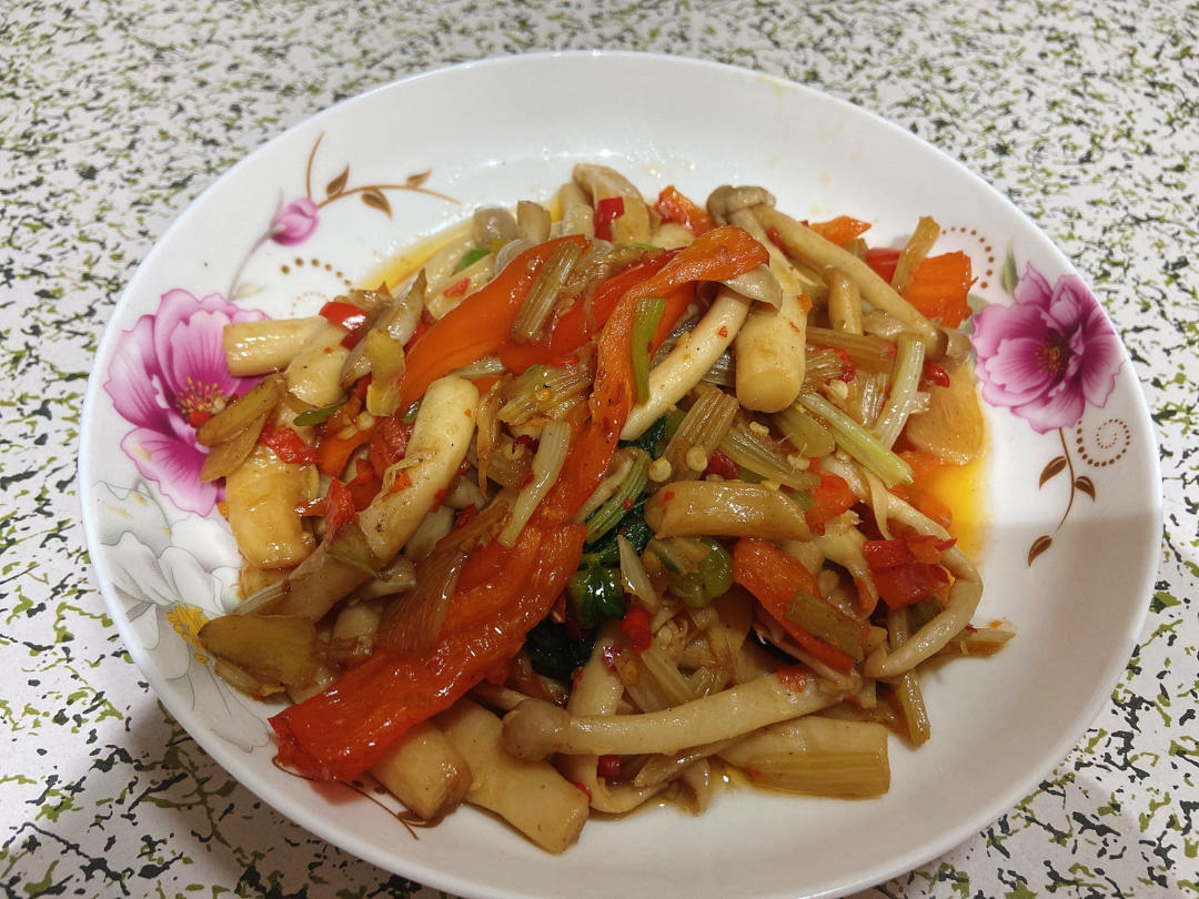 素炒白玉菇