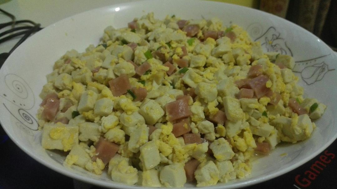 蛋包豆腐丁
