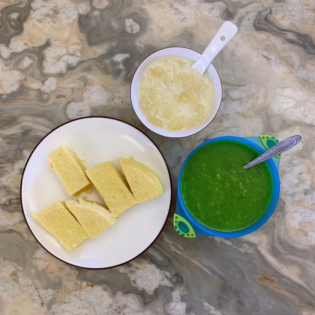 皮卡宝宝爱吃饭