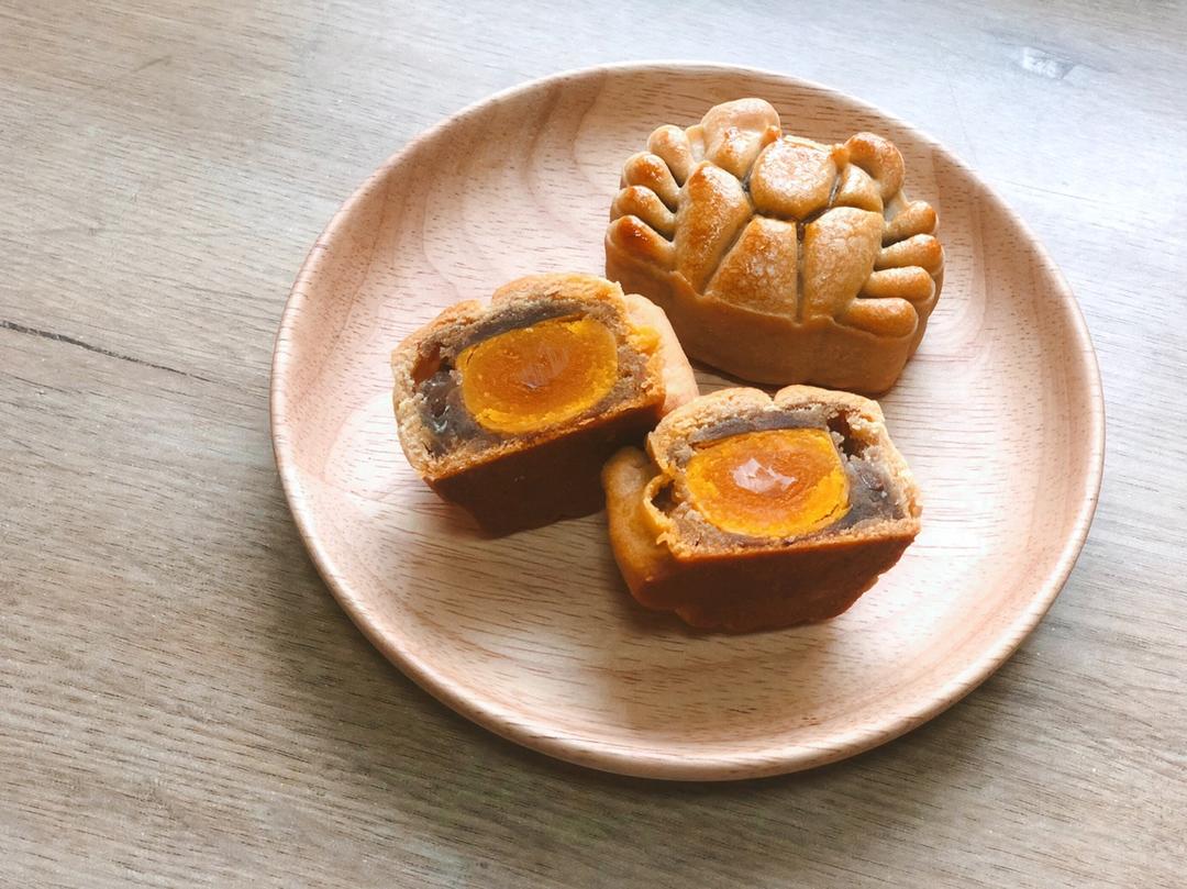 不油腻的低糖广式蛋黄月饼