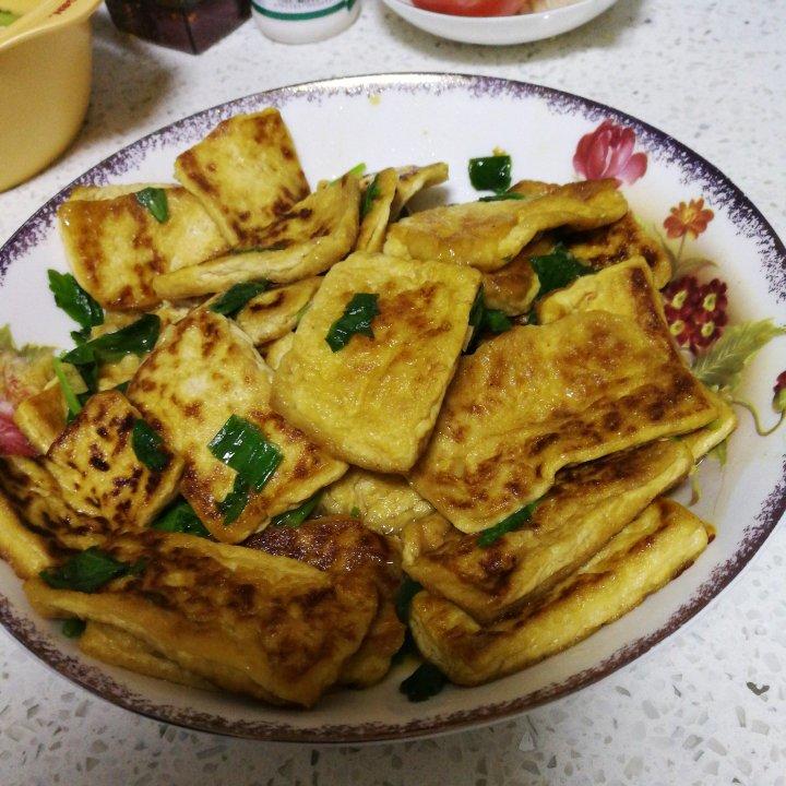 外酥里嫩的煎豆腐