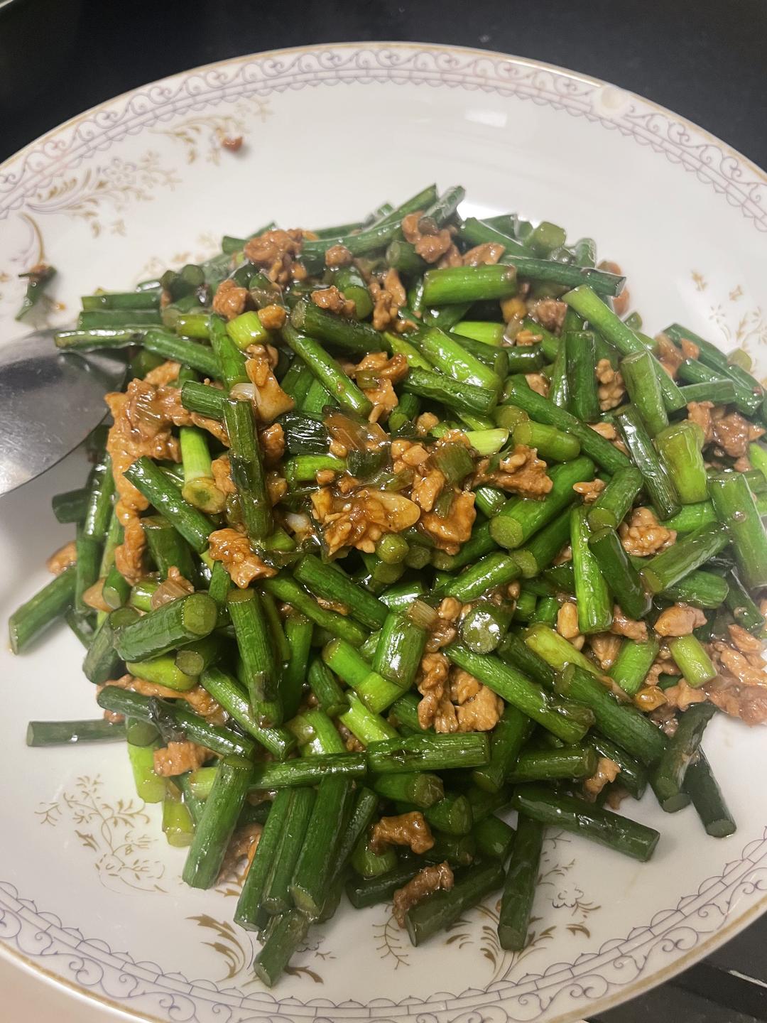 蒜苔炒肉末，三碗米饭都不够吃