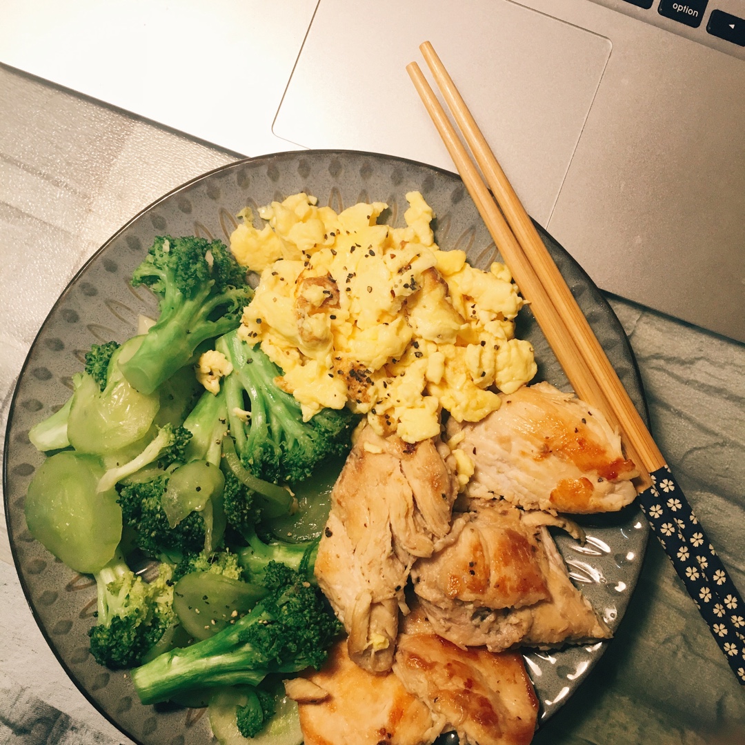 【健康三餐】多汁煎鸡柳