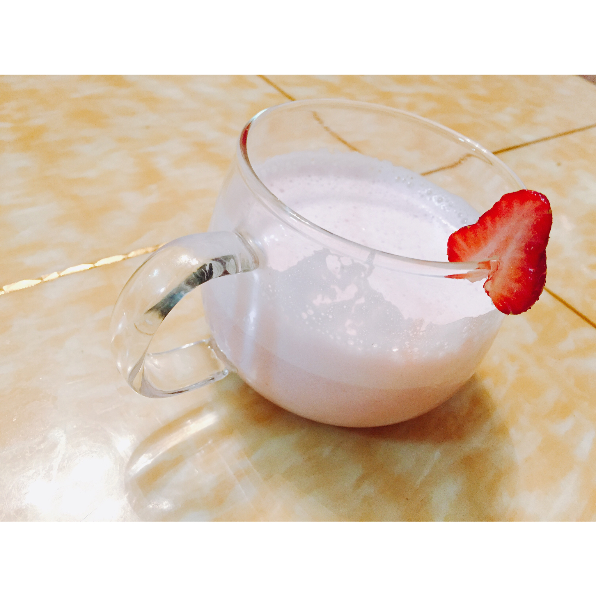草莓奶昔