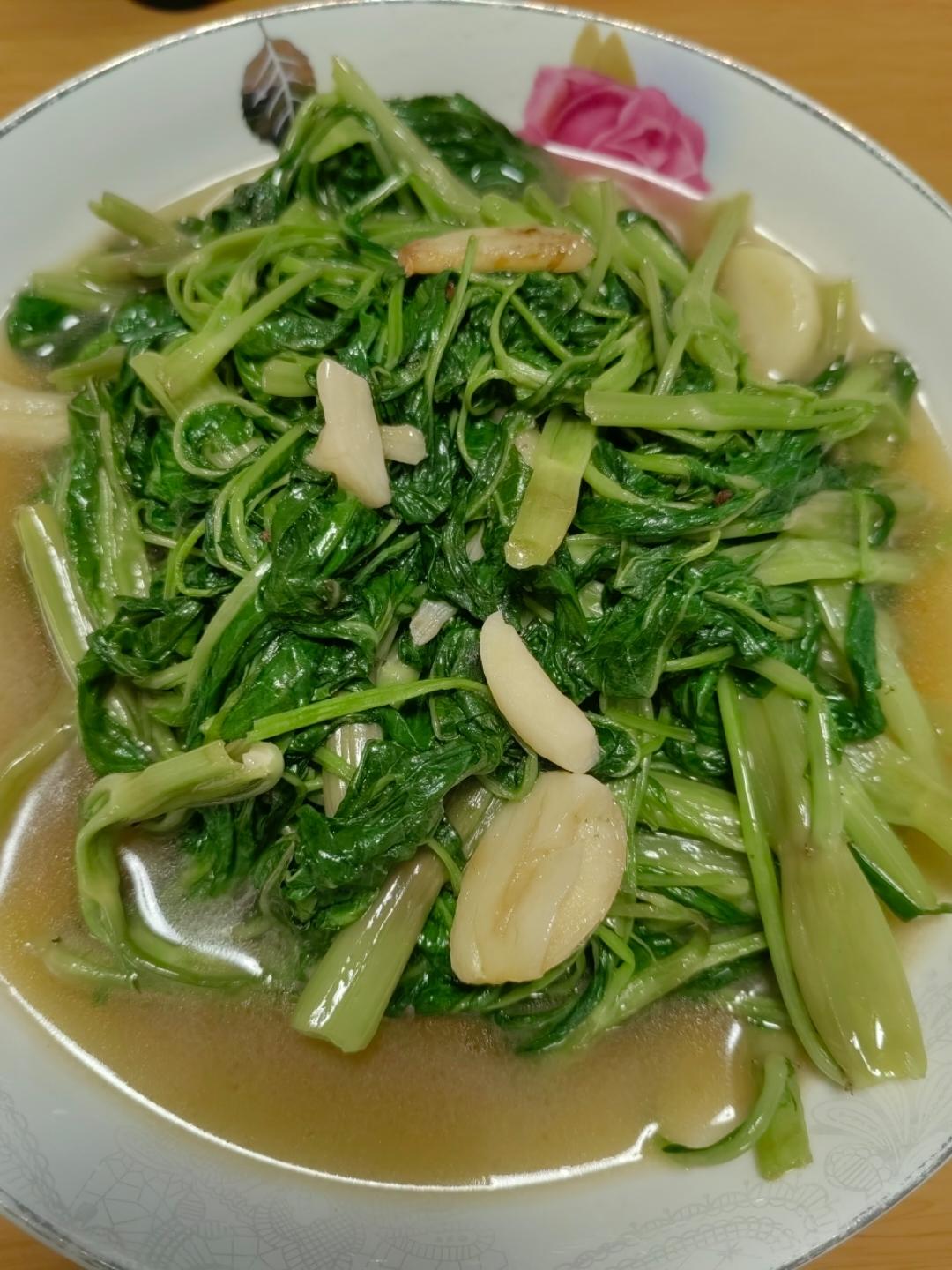 排毒通便的蒜蓉炒通菜