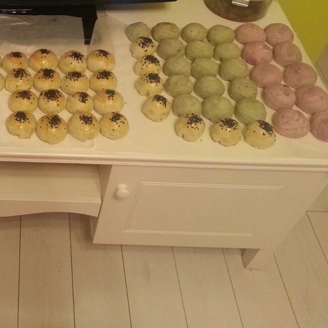 蛋黄酥~紫薯、抹茶、原味~花好月圆，中秋快乐~内附一次做六色蛋黄酥方法~