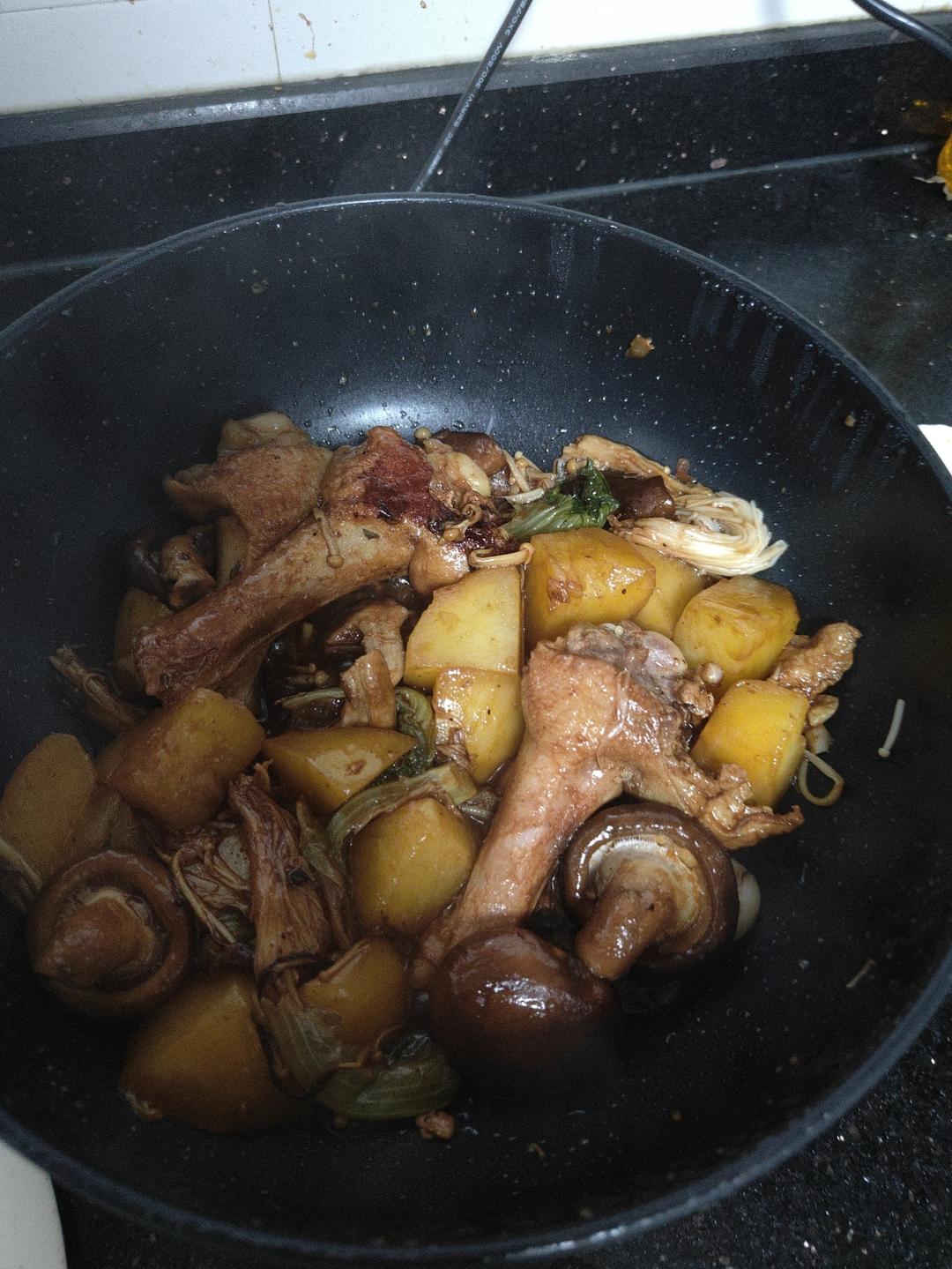 鸭翅根炖土豆