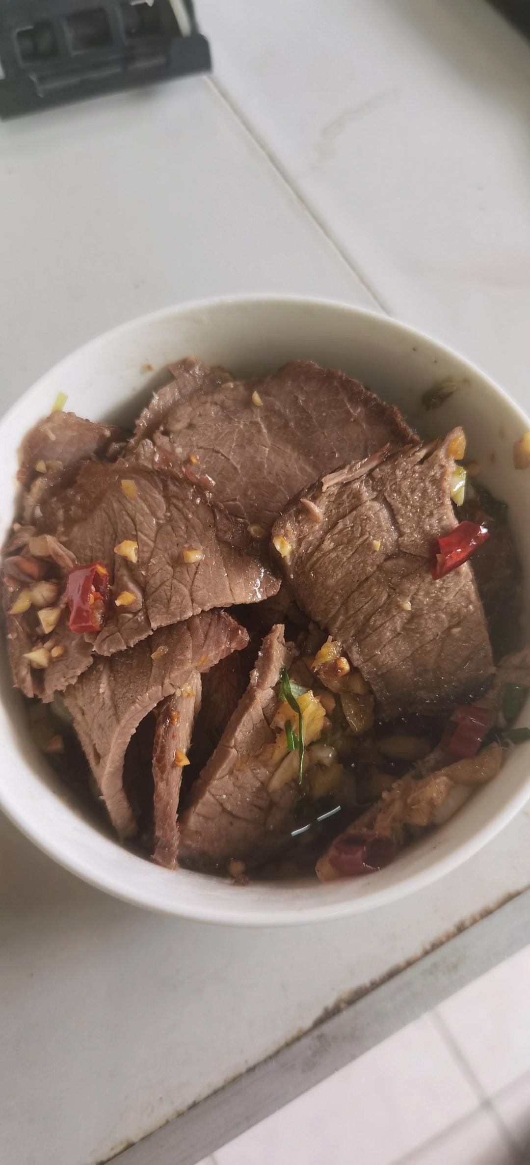 元气满满的夏日凉拌卤牛肉
