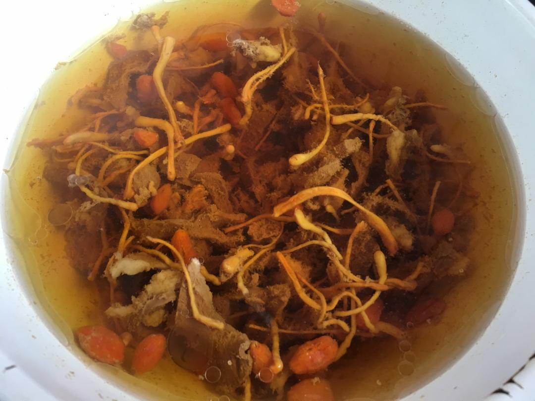 苏阳子做的虫草花猪心汤