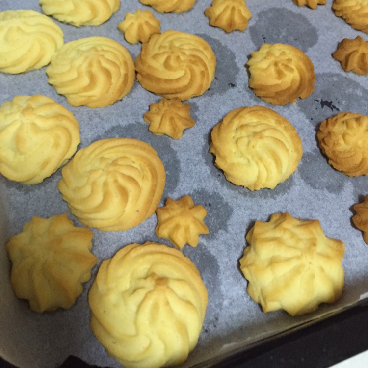 香酥曲奇~爱烘焙的姐姐