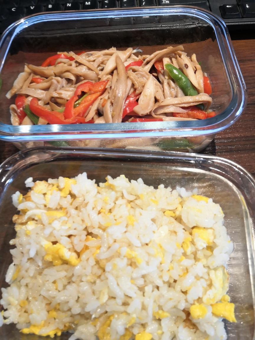 小炒手撕杏鲍菇