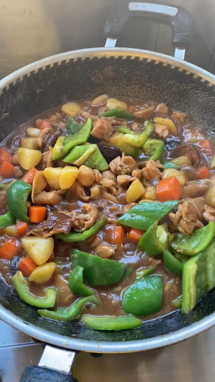 黄焖鸡米饭