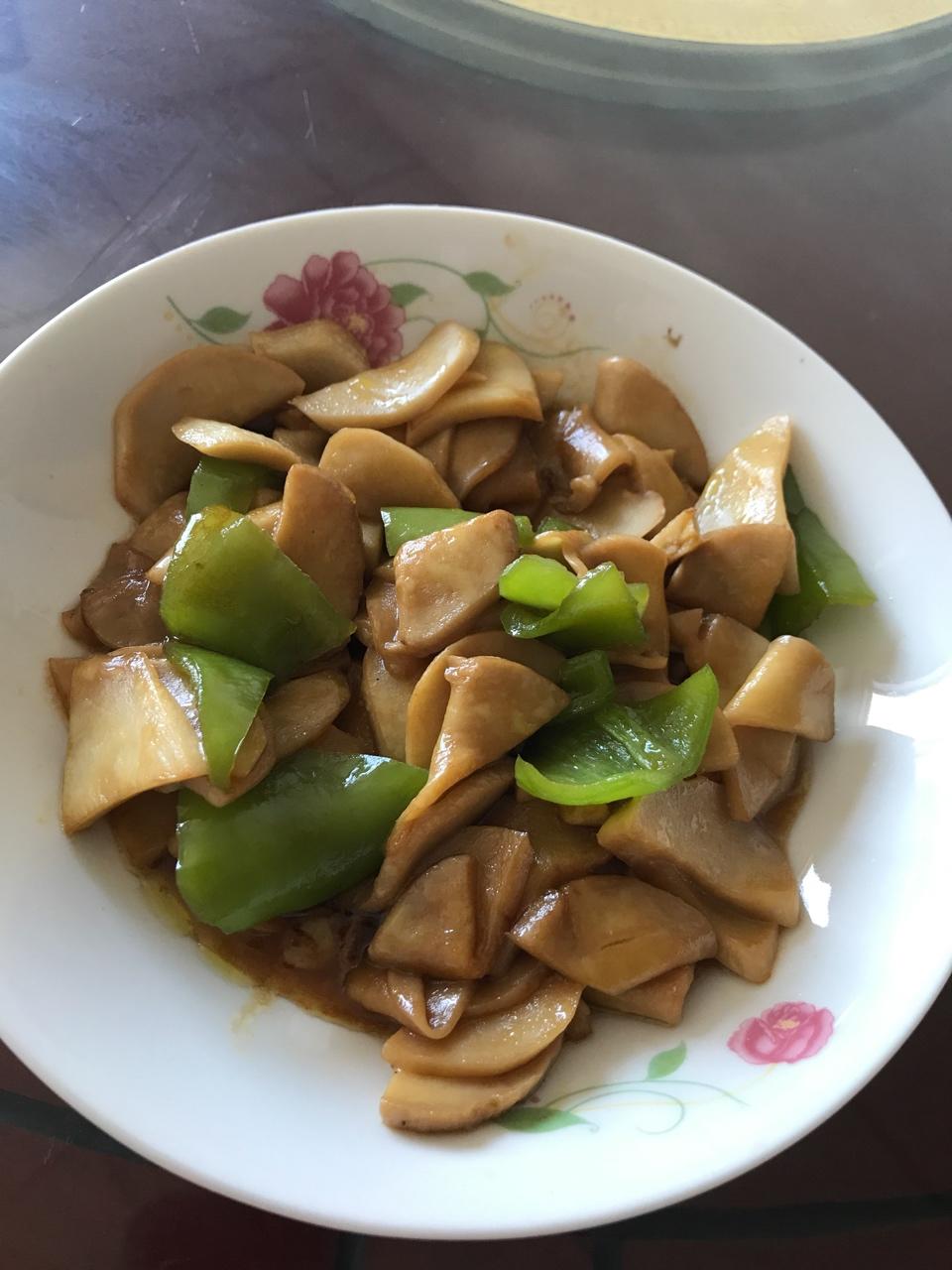 青椒炒杏鮑菇