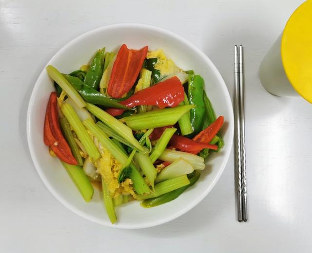 减脂·晚餐·高纤维·维生素·清炒·青椒·芹菜·娃娃菜