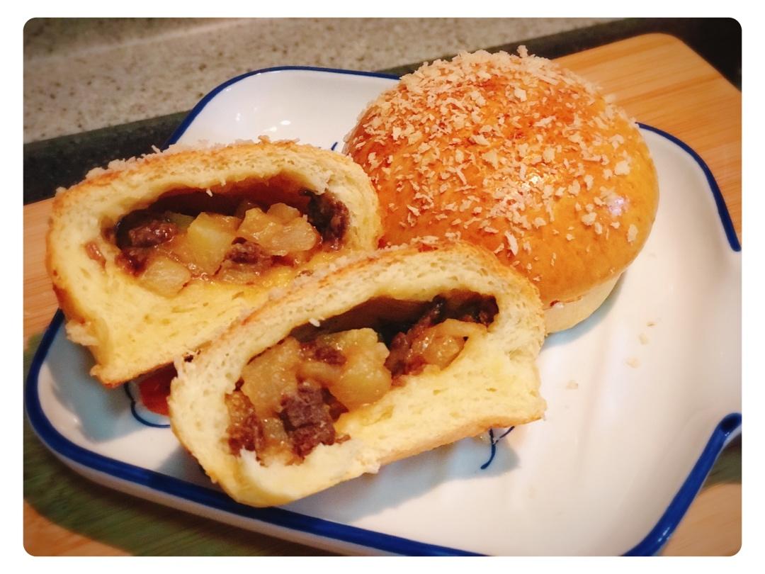 yukileoeric做的日式咖喱牛肉面包