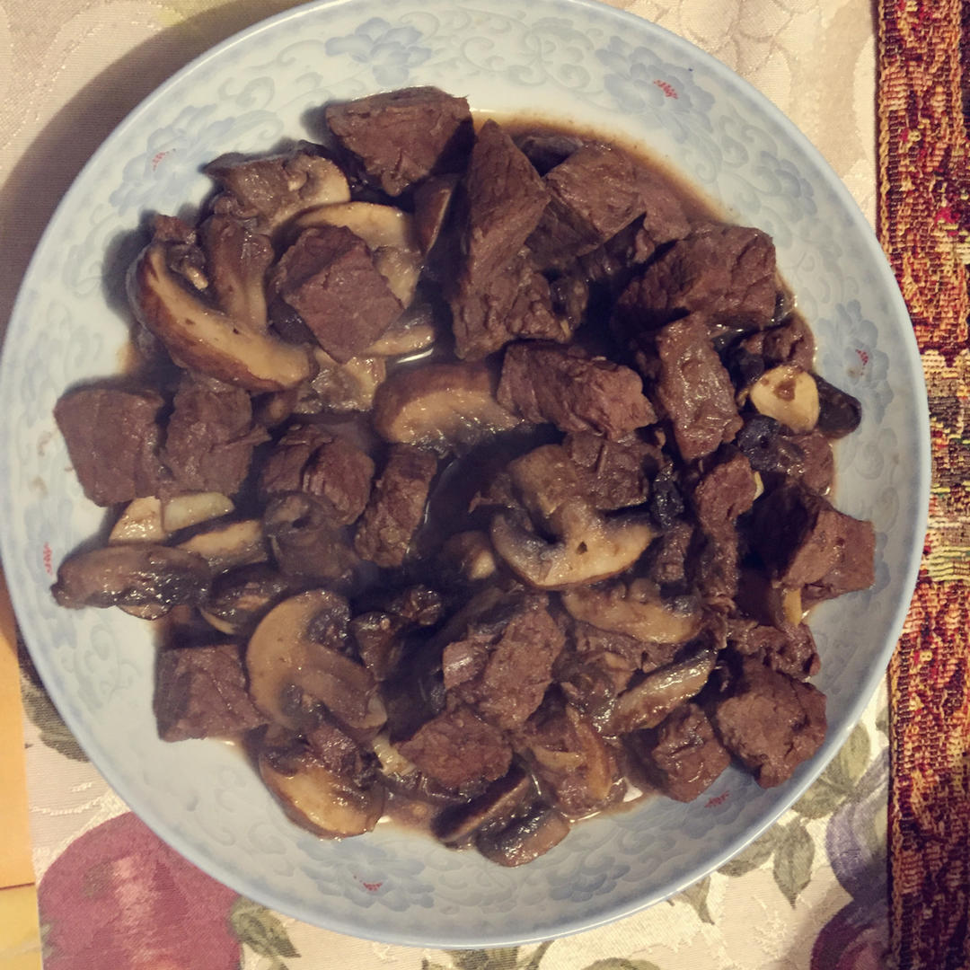 黑胡椒杏鲍菇牛肉粒