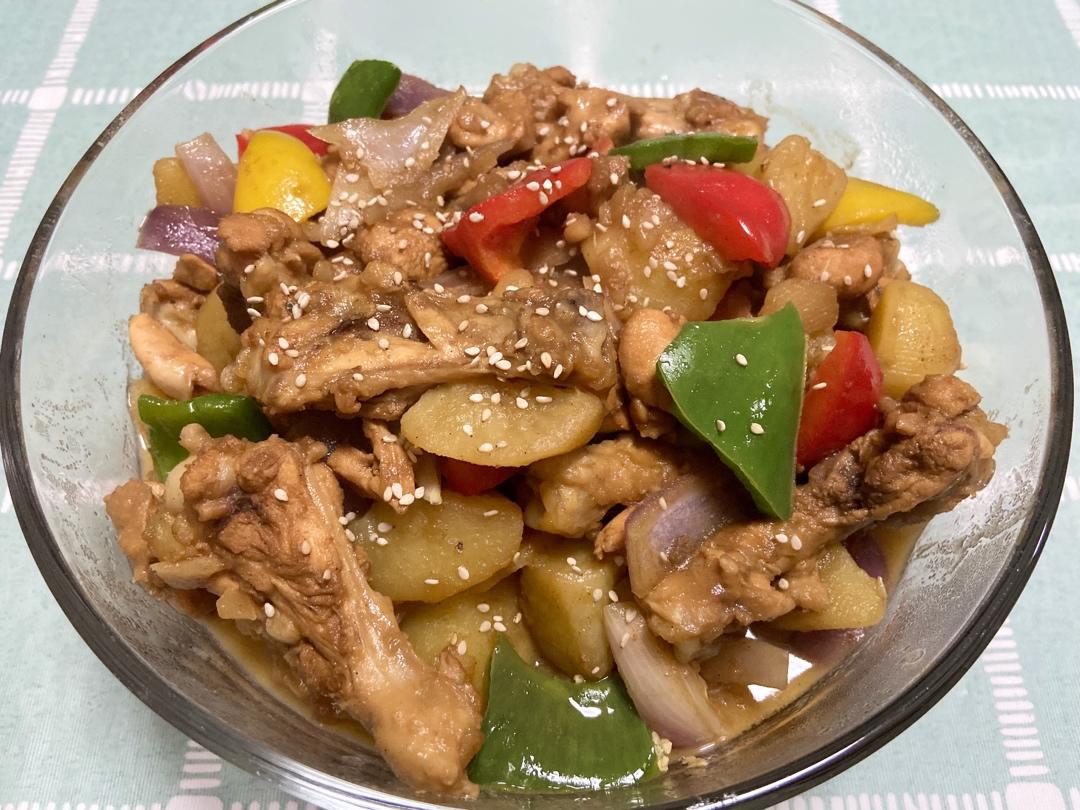 香菇炖鸡腿肉土豆