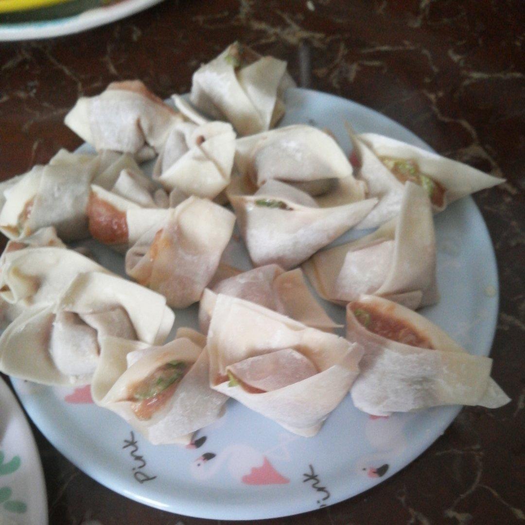 馄饨（两种包法）