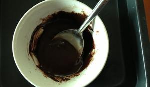 超方便免搅拌巧克力冰淇淋的做法 步骤2