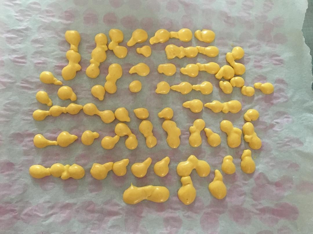 入口即化的无添加蛋黄溶豆