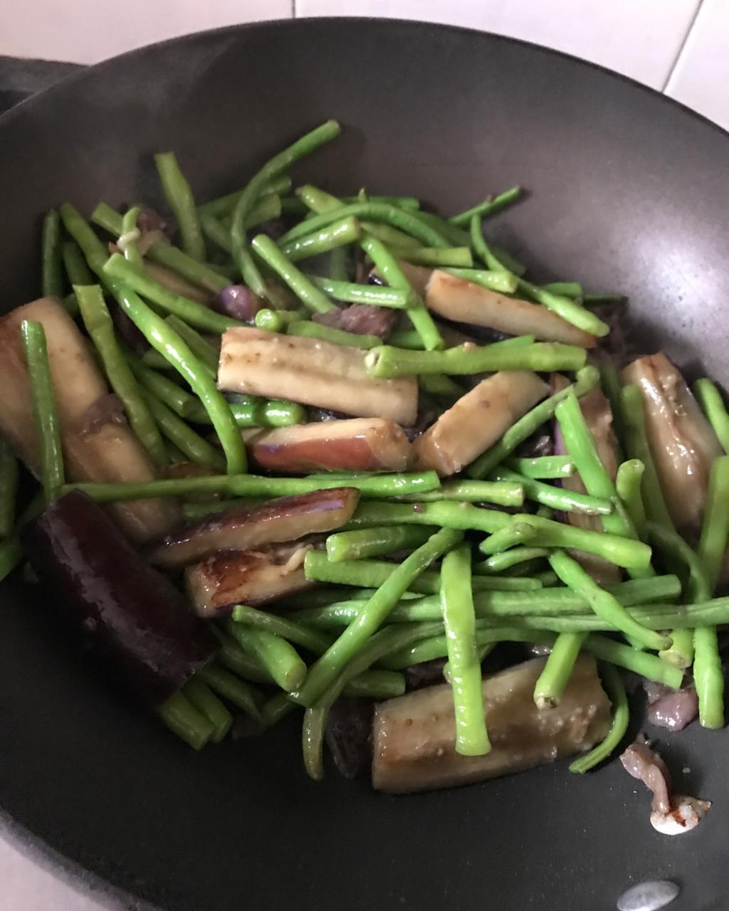 肉末烧豆角茄子