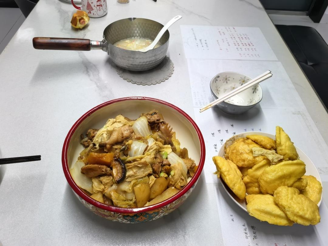 铁锅炖鸡（附加详细玉米饼教程）