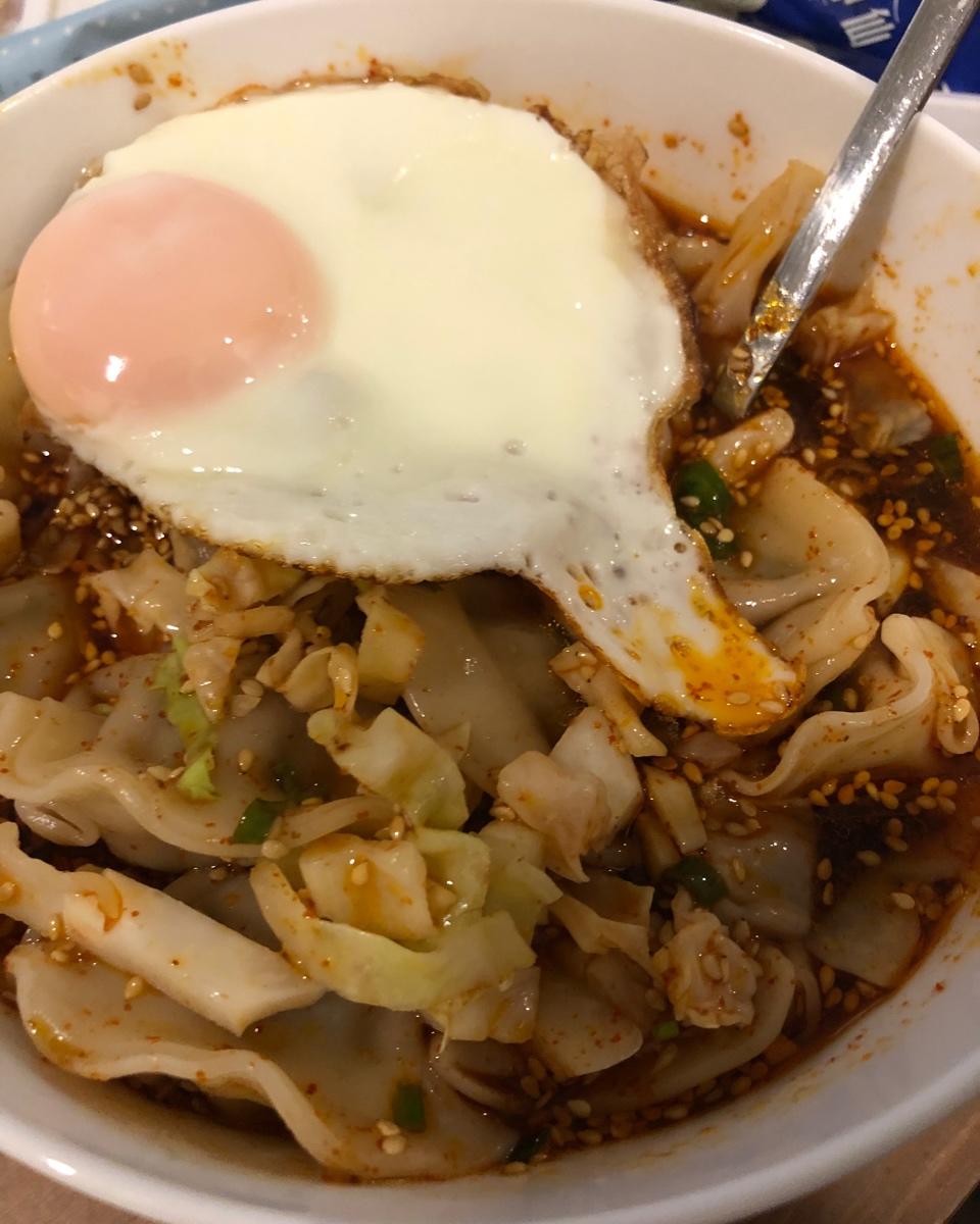 省时又便捷，没人能抗拒这碗酸汤水饺！🥟